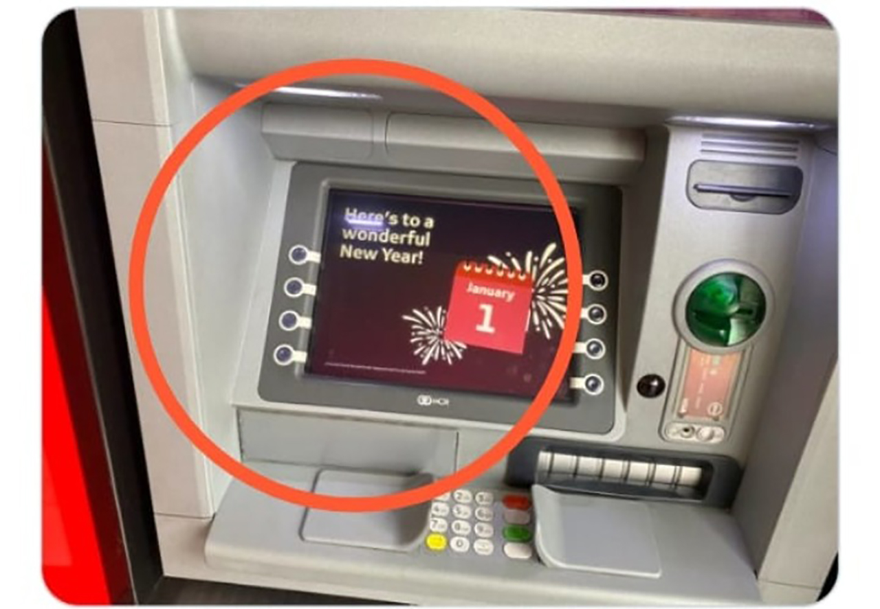 A lady received a surprise message from the Atm that caused a stir on social media 4