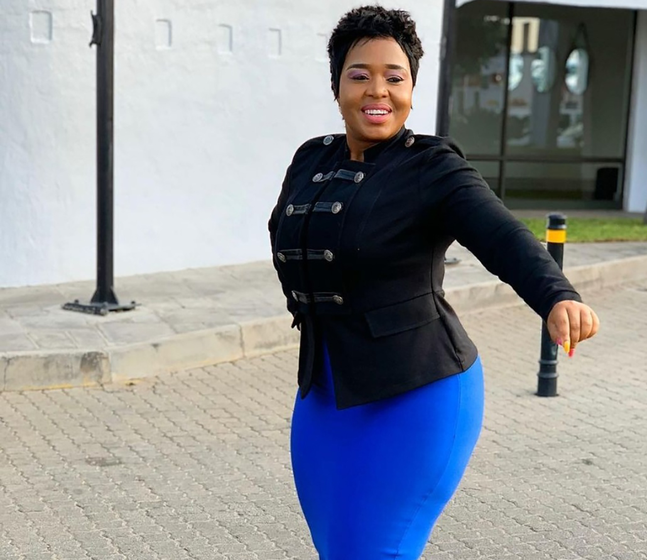 Winnie Mashaba recently left Mzansi astounded as she showed off her new look like a new mom. 1