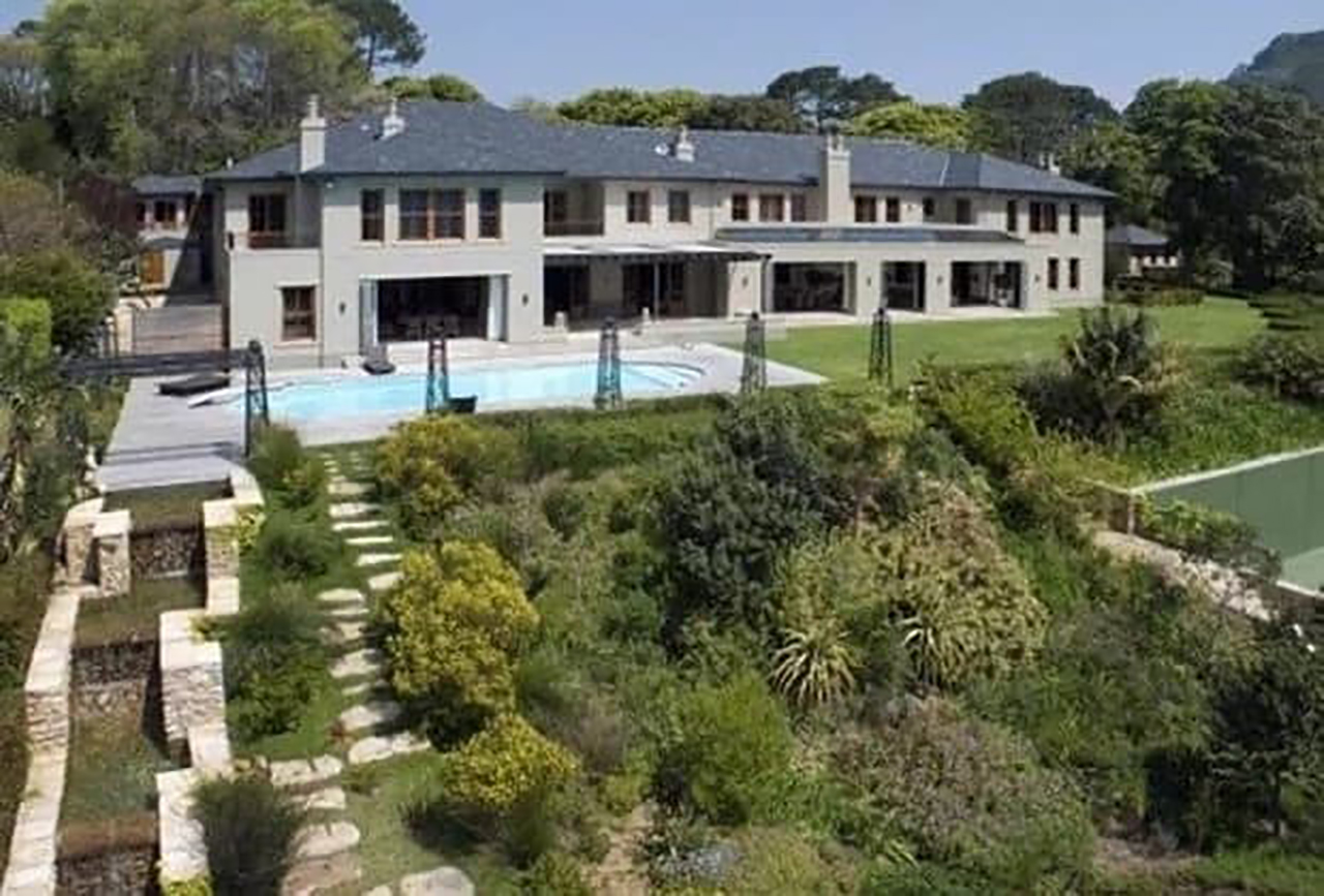 Pics: Motsepe house is to die for, Take a look at inside and outside his luxurious mansion 1
