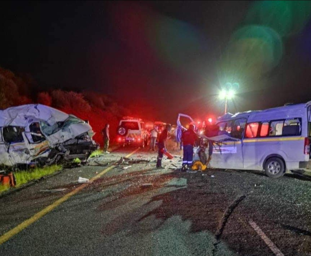 RIP: 19 Family Members Died In A Horrible Accident Between 2 Taxis & A Truck 1
