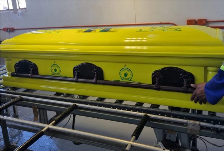 People Were Left Stunned After Spotting This On The Coffin Of Sundowns Diehard Fan: LEAKED 4