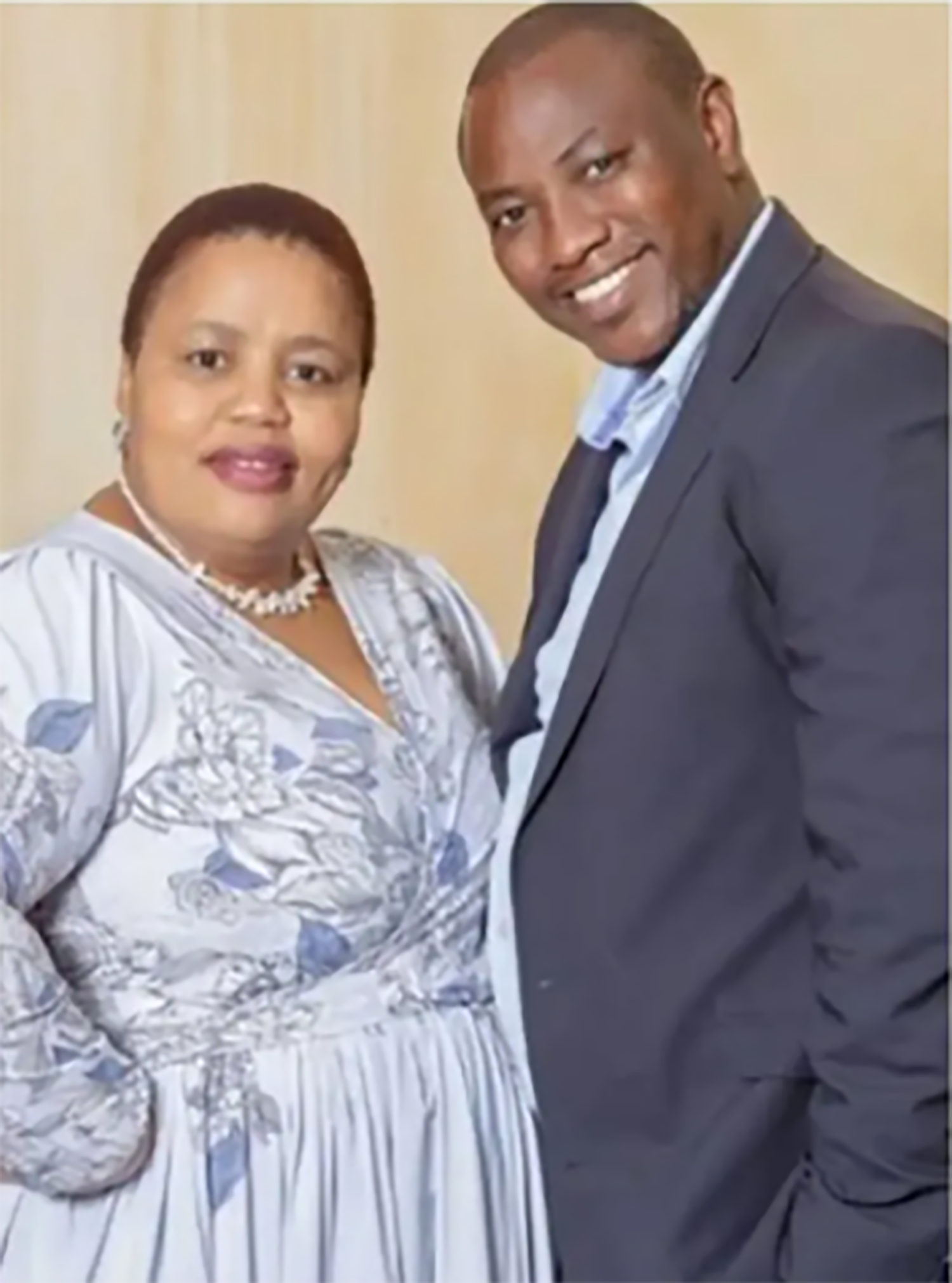 Shocking! Musa Mseleku as first wife, MaCele blocks wife number 5 1