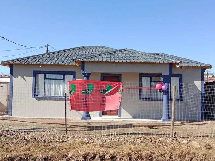 ANC vs EFF- Which Party Builds Beautiful RDP’s? See The Pictures 3