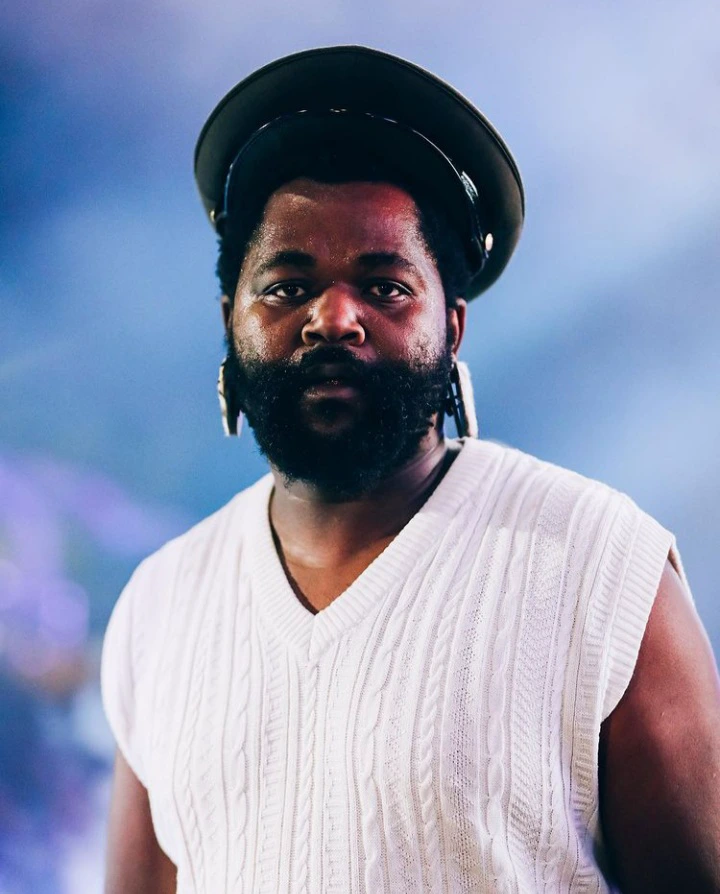 Sjava shows off his 3 beautiful wives: Here are their photos 1