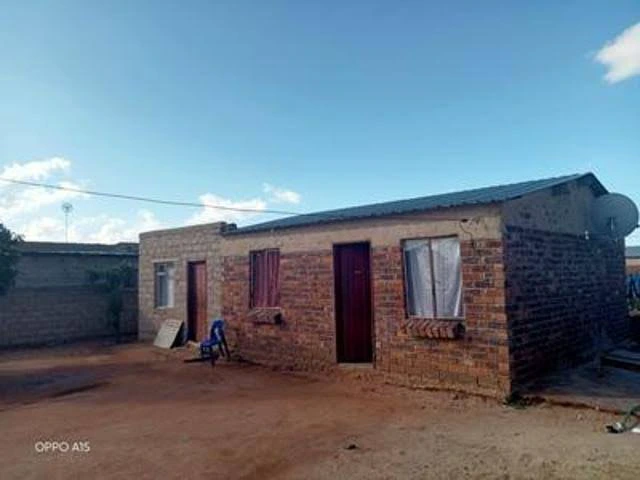 ANC vs EFF- Which Party Builds Beautiful RDP’s? See The Pictures 6