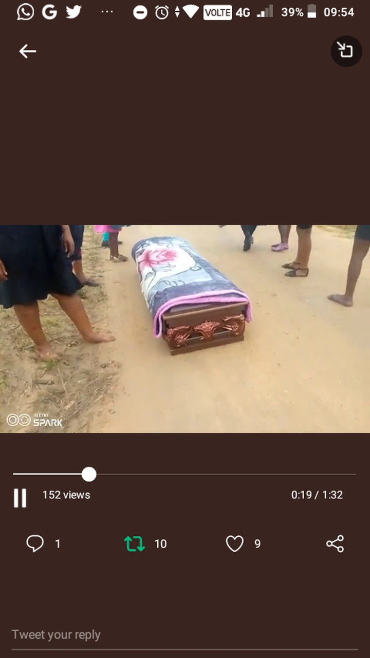 Watch! Chief Mthwalume forbade mother burial. He said burial land was purchased 4
