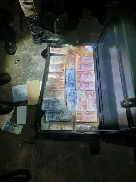 Wanted Suspect Arrested In Pretoria, Look What He Was Doing With All This Money Found In His Premises 3