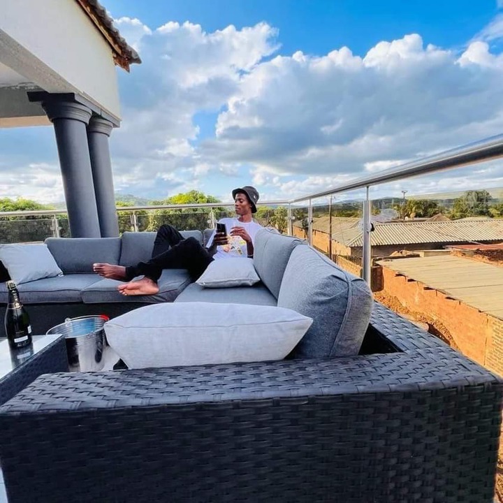 King Monada Posted a Photo Of His Beautiful House But People Noticed Something that Left Many Sad 8