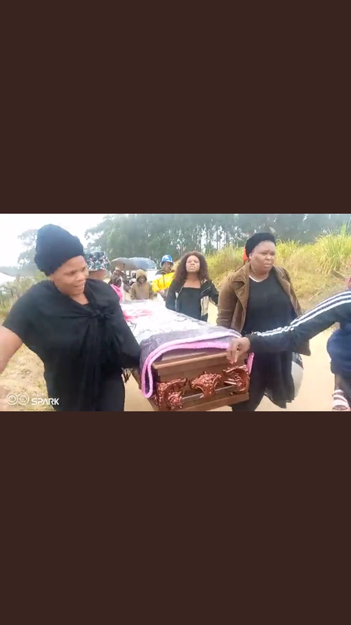 Watch! Chief Mthwalume forbade mother burial. He said burial land was purchased 5