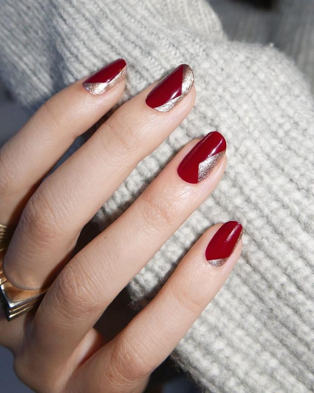 25 Holiday-Themed Nail Designs that Brighten the Season 10