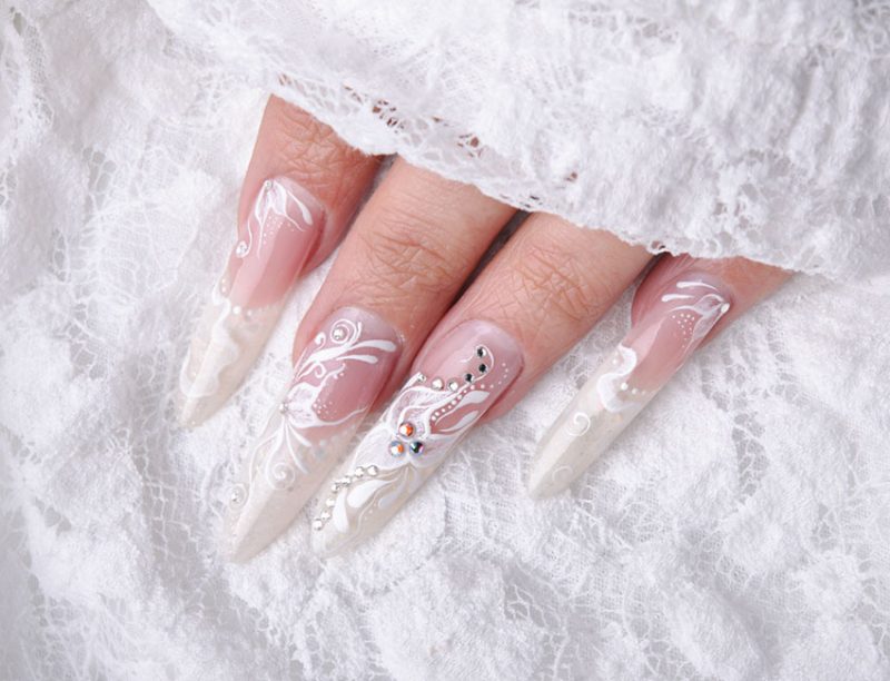 Romantic Bridal Nails, Including Colored Enamels, Decorations And Shapes! 33