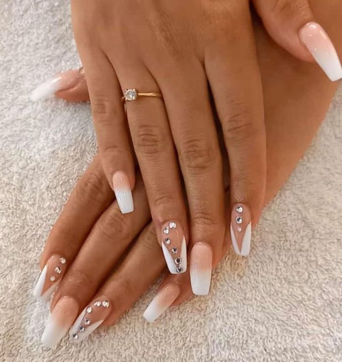 Romantic Bridal Nails, Including Colored Enamels, Decorations And Shapes! 10