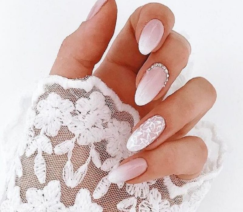 Romantic Bridal Nails, Including Colored Enamels, Decorations And Shapes! 39