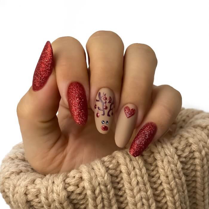 Nail Designs That Will Have You Feeling Extra Festive 17