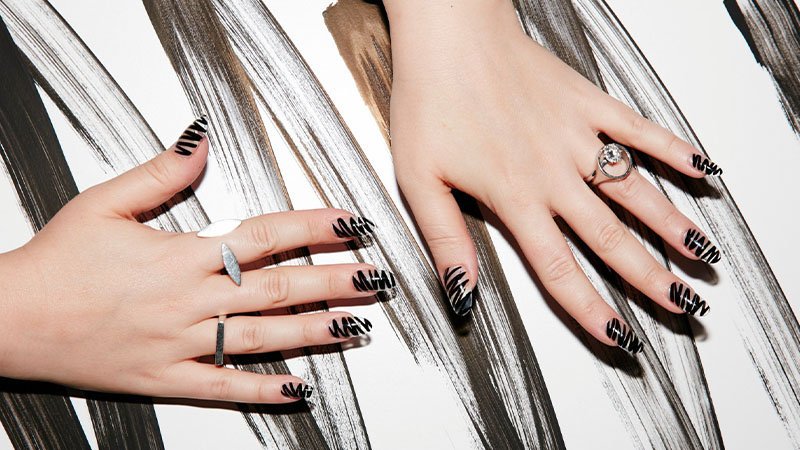 Chic Nail Art Ideas For The Ultimate Mani Inspo 34