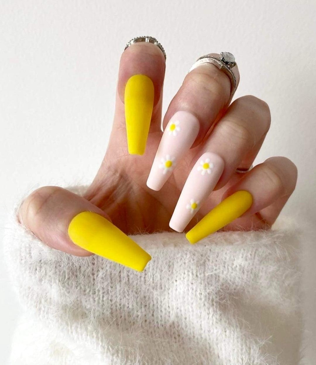 Yellow Nail Designs To Bring Sunshine2023 13